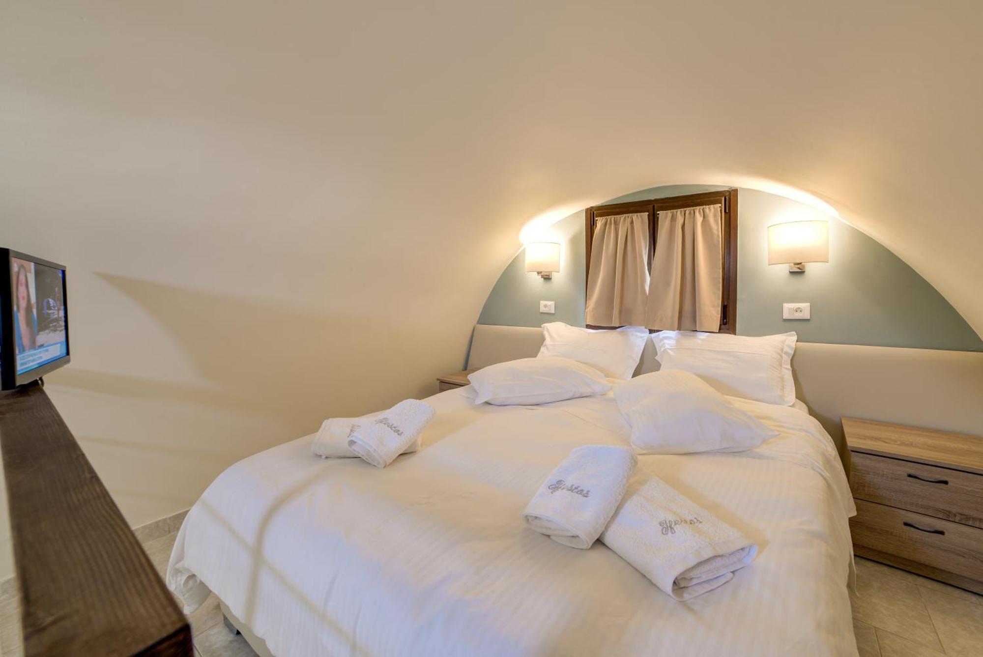 Ifestos Villa Тира Номер фото