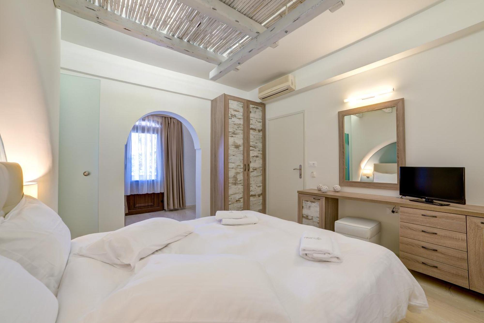 Ifestos Villa Тира Номер фото